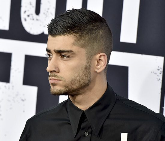 Зейн Малик сделал татуировку. Она светится в темноте!