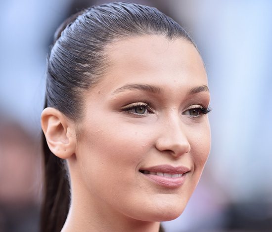 Что делает Белла Хадид на каникулах? А ты решился бы?