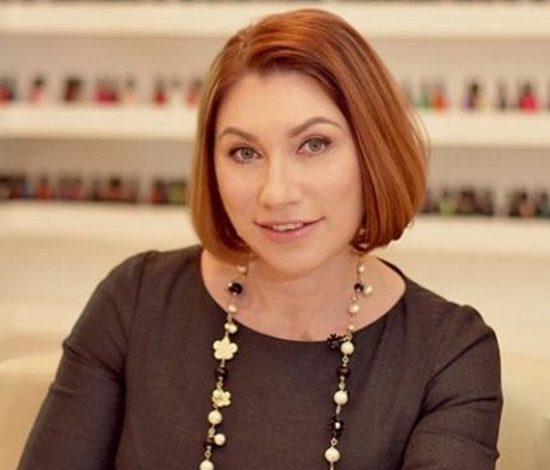 Роза Сябитова похвасталась телом в купальнике