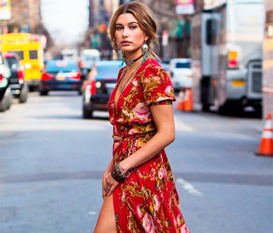 Street style Хейли Болдуин. Модницам на заметку