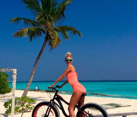 Звезды, которые занимаются спортом на пляже