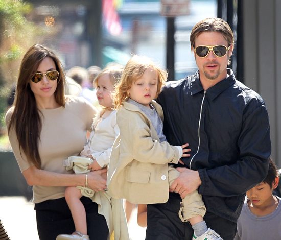 Питт и Джоли отметили день рождения детей