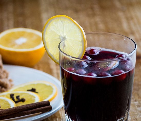 Горячие напитки, которые согреют тебя этой зимой