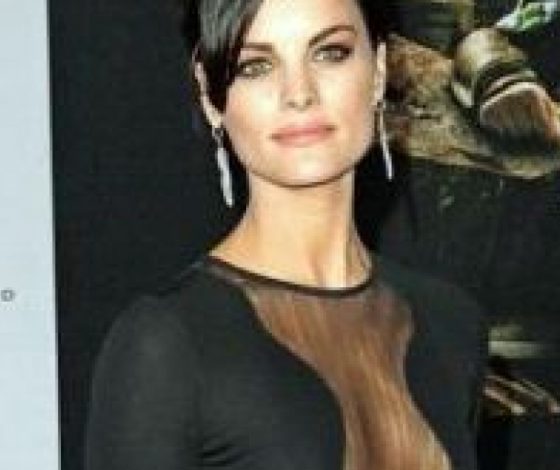 Cамые откровенные наряды звезд