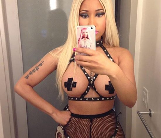 Самые откровенные фото Ники Минаж в Instagram