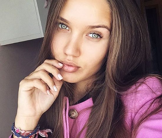 На них нужно подписаться: фаворитка Егора Крида @aishavyskubova