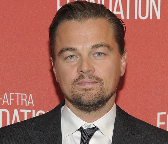 Возлюбленная Леонардо ДиКаприо показала роскошные ноги