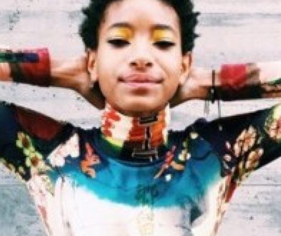 Уиллоу Смит показала соски