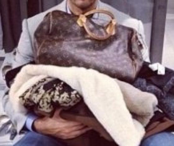 Как выглядят мужчины во время шопинга своих дам