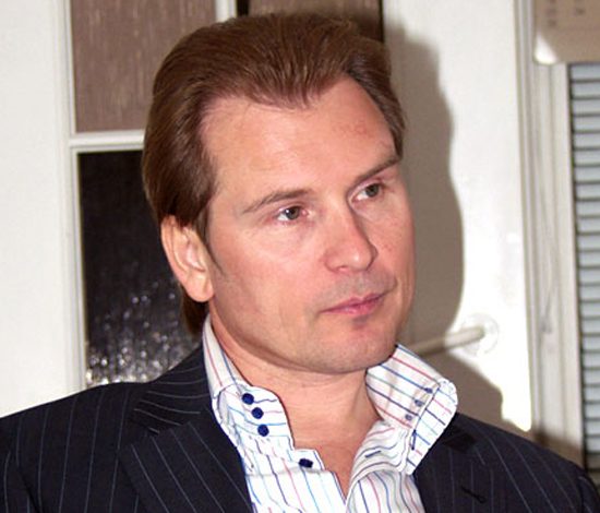 Александра Малинина заставят сделать тест на отцовство