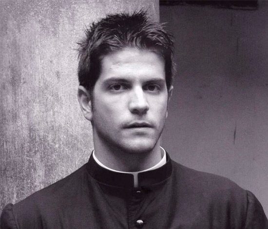 Невероятно сексуальный календарь из Ватикана