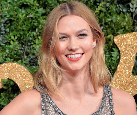 Карли Клосс стала новым лицом Topshop