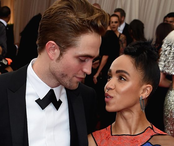 Роберт Паттинсон проводит каникулы со своей невестой