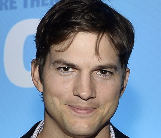 Эштон Кутчер показал дочку