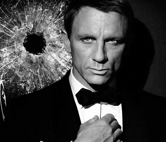 Все шпионские гаджеты Джеймса Бонда в одном видео