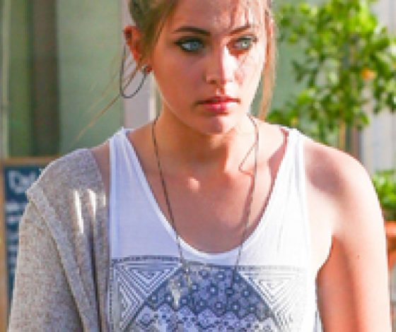 Дочь Майкла Джексона продолжает удивлять своим внешним видом