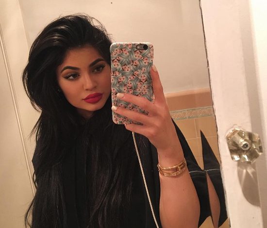 Теперь можно сохранять фото в SnapChat