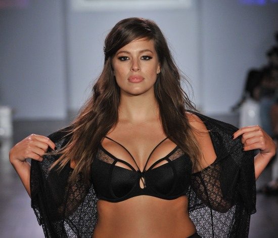 Эшли Грэм не стесняется своего целлюлита