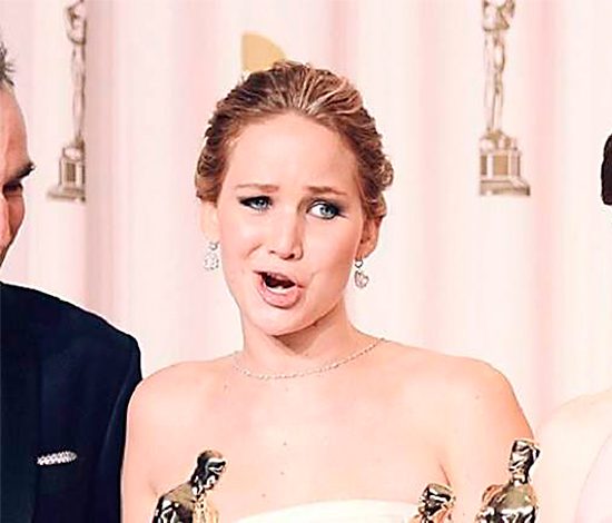 Неудачные фото Дженнифер Лоуренс