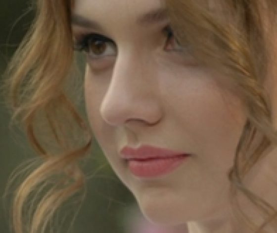 Дарья Канануха показала стихи Тимура Батрутдинова