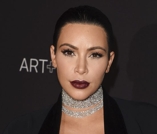 Как добиться эффекта полных губ Ким Кардашьян