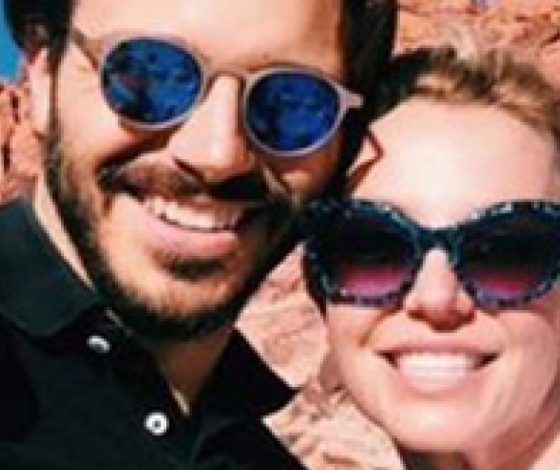 Бритни Спирс рассталась с Чарли Эберсолом