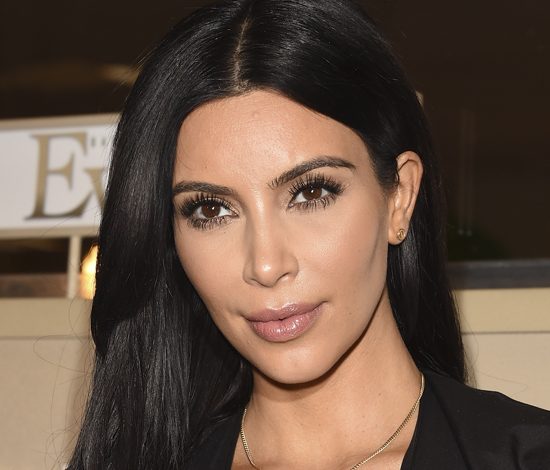 Ким Кардашьян впервые после родов вышла в свет