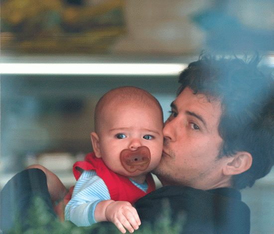 Трогательные фото Орландо Блума с сыном