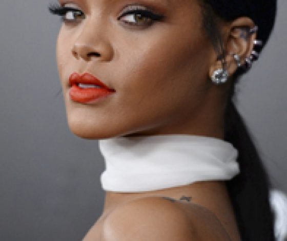 Подробности новых отношений Рианны