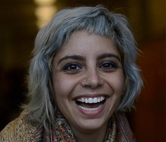 Что заставляет людей искренне улыбаться