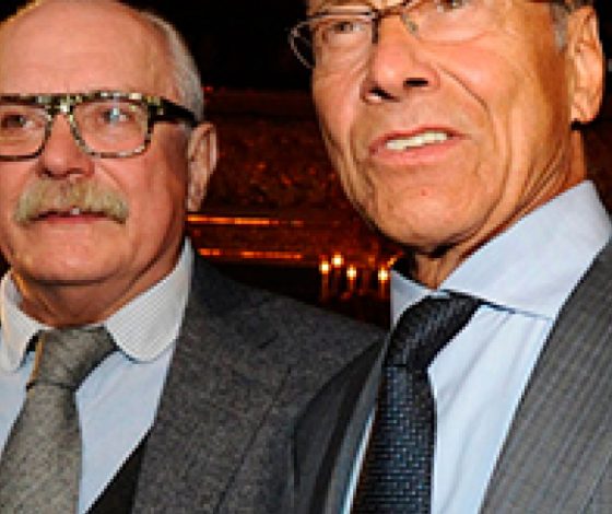 Михалков и Кончаловский попросили у правительства миллиард на сеть кафе