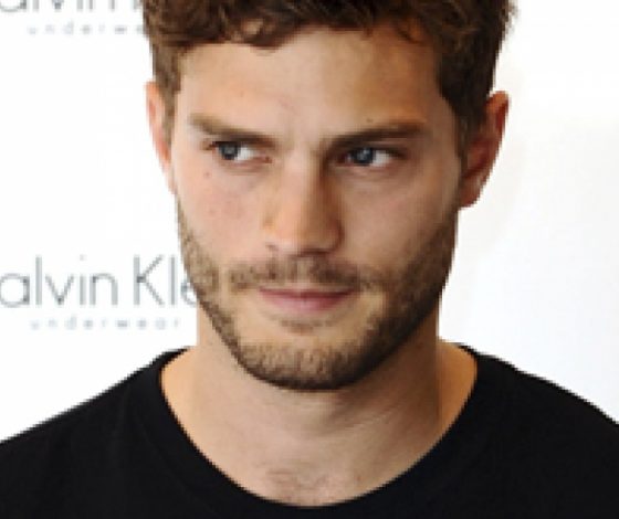 Джейми Дорнан сменил имидж