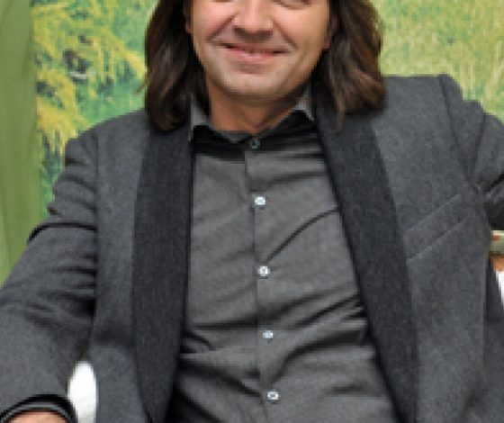 16-летний племянник Маликова ищет работу в ресторане