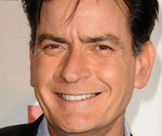 Чарли Шин попал в больницу