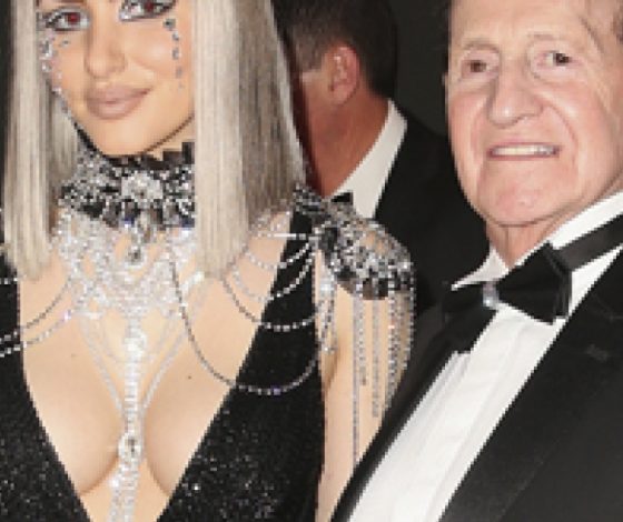 26-летняя модель забеременела от 72-летнего миллиардера