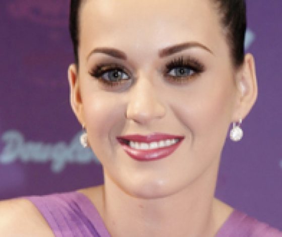 Кэти Перри разделась для рекламной кампании