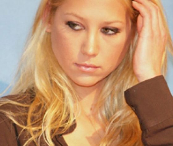 Анна Курникова продемонстрировала подтянутое тело