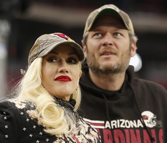 Гвен Стефани показала необычный подарок от Блейка Шелтона