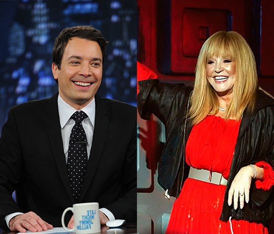 Джимми Фэллон слушает песню Аллы Пугачевой