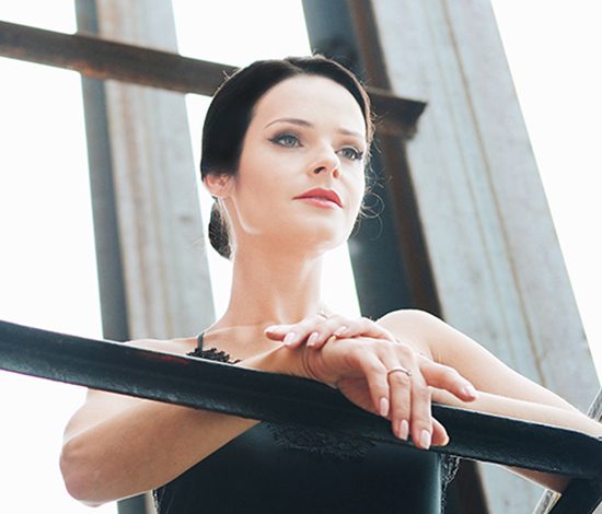 Девушка недели: актриса и продюсер Анна Пескова