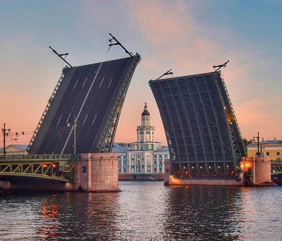 В Петербурге появился номер для разговора с любым жителем города!