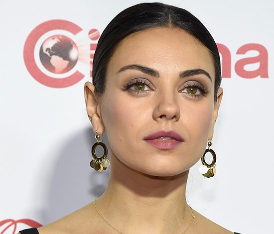 Новые фото беременной Кунис. Мила вообще не напрягается!