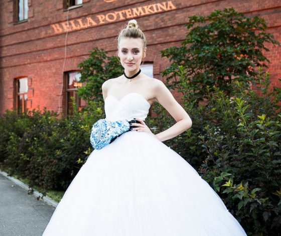 Миногарова, Рудова и Бузова на показе Bella Potemkina