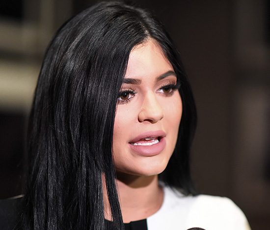 Парни Кайли Дженнер борются за нее