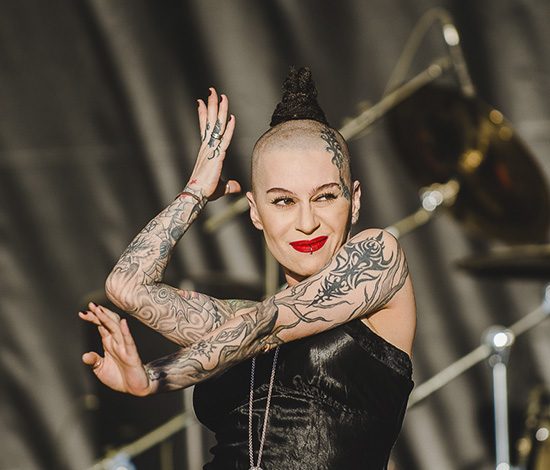 Наргиз Закирова расскажет все о личной жизни в эфире ТВ