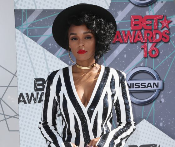 Звезды на красной дорожке премии BET Awards-2016