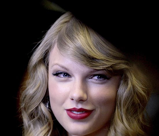 Тейлор Свифт завела роман из мести?
