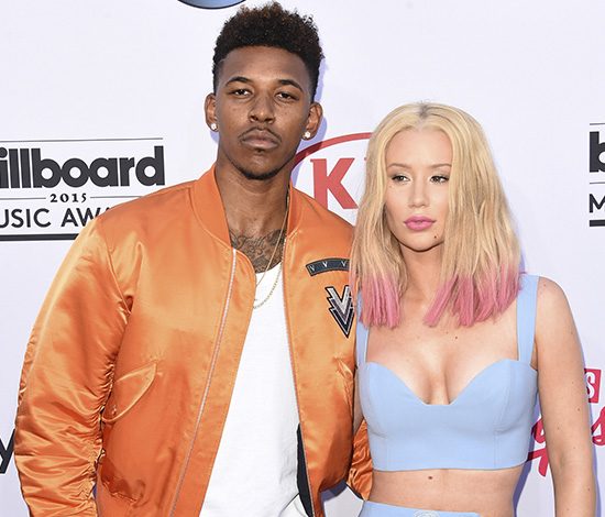 Ник Янг ушел от Игги Азалии к матери своего сына