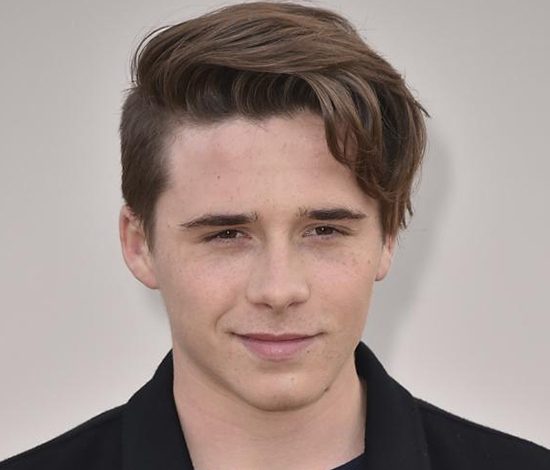 Чем занимается Бруклин Бекхэм без Хлои Морец