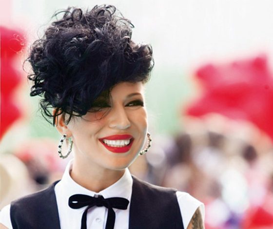 Ёлке – 34! Вспоминаем самые крутые прически